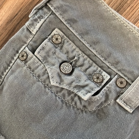True Religion Joey Cut Off Shorts Women’s Size 30 Gray Distressed Raw Hem - Picture 4 of 8